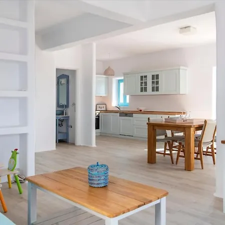 Villa Searenity - Seafront *