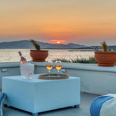 Searenity - Seafront Villa Alikí