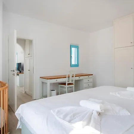 Searenity - Seafront Villa *