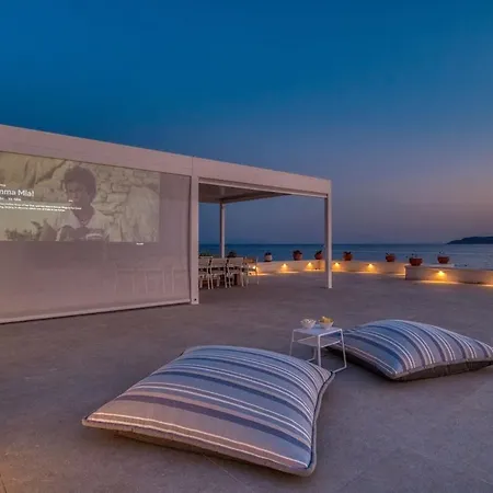 Villa Searenity - Seafront *